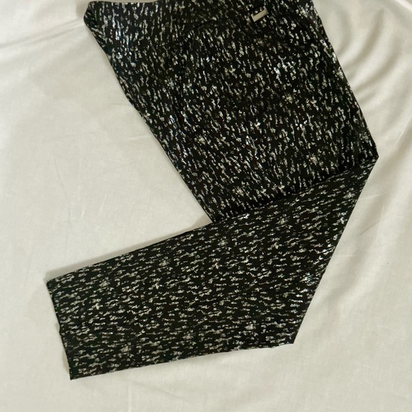 Peck & Peck Black metallic jaguard wave Skinny stretch Pants - Picture 5 of 5